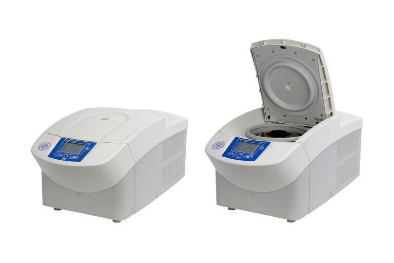 sigma-1-16k-refrigerated-microcentrifuge-closed-open